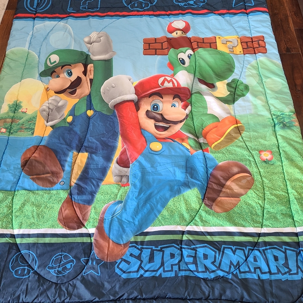 Nintendo Super Mario Comforter - Blue, Red, Green